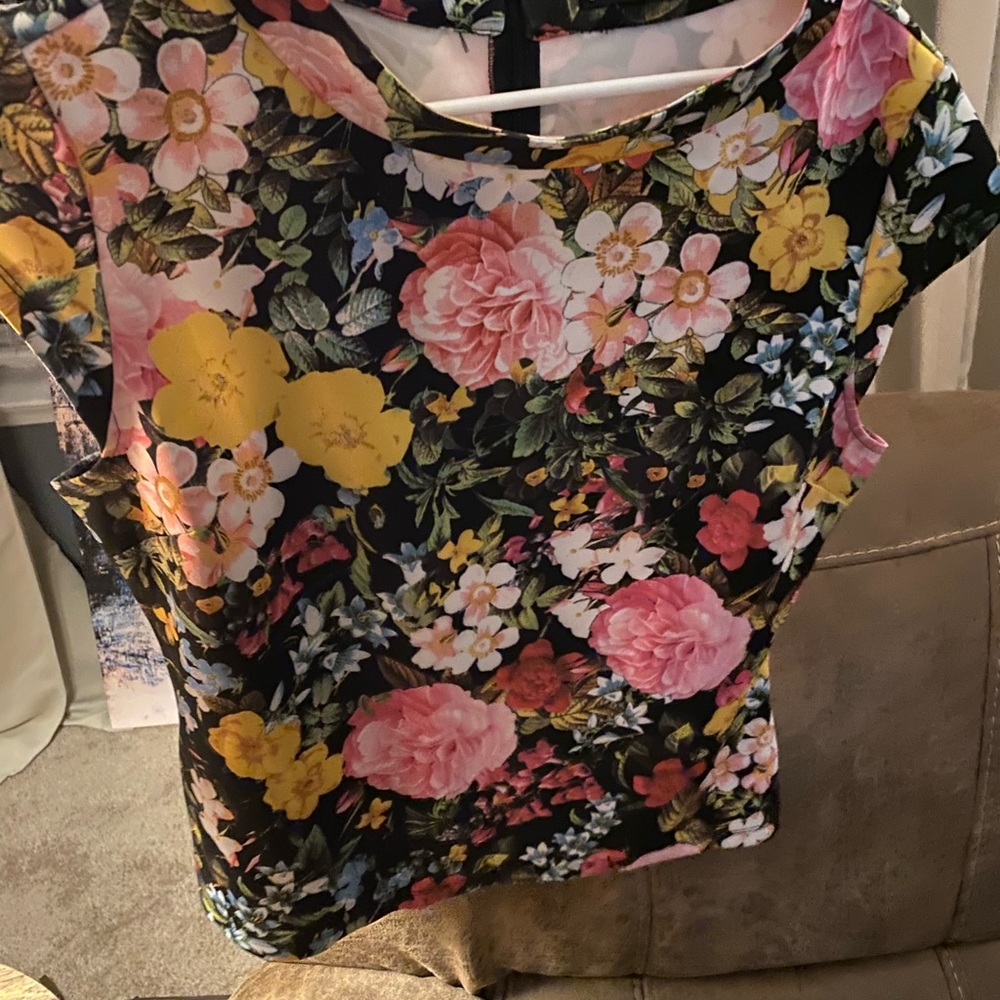 Floral Print Cap-Sleeve Blouse - Pink & Yellow